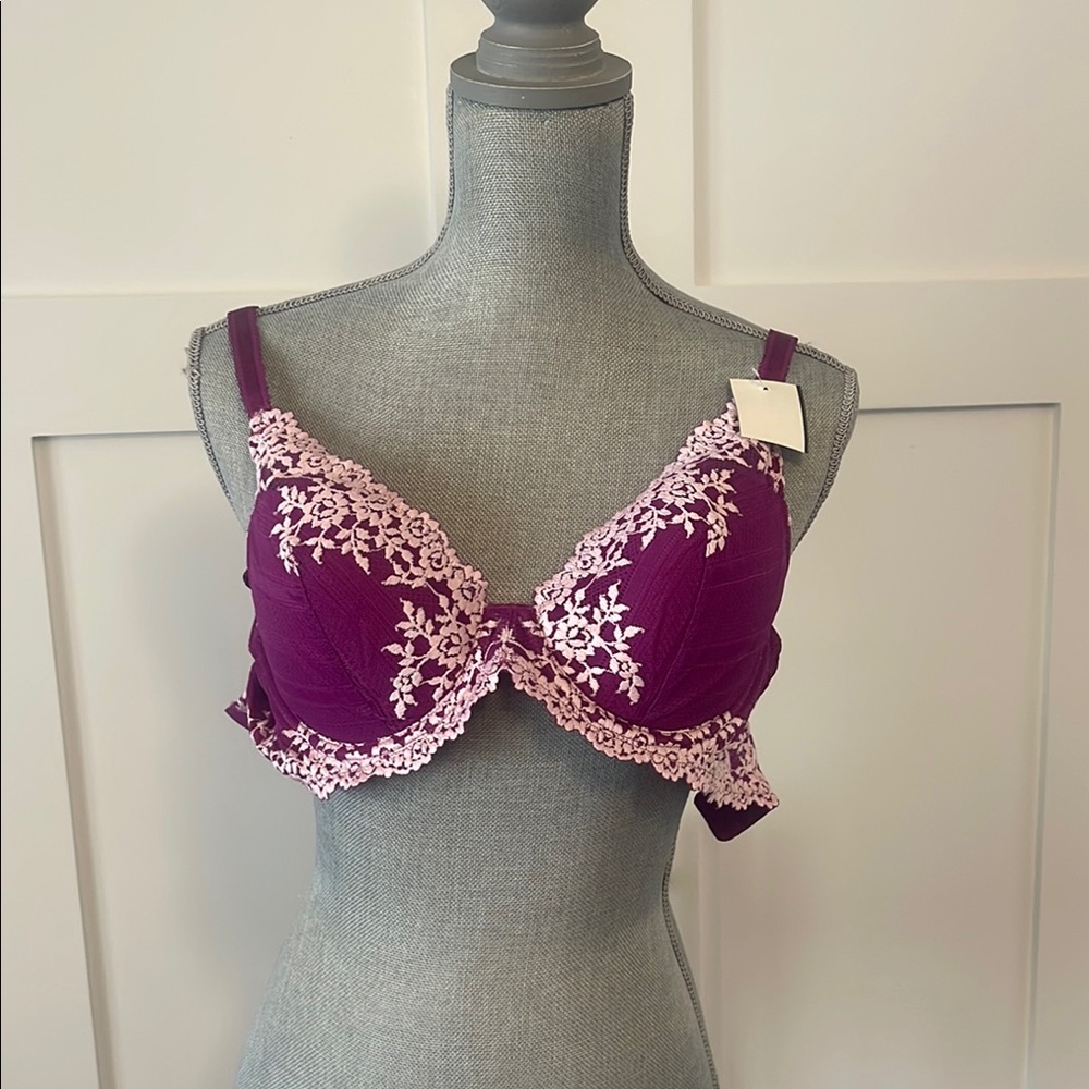 Wacoal Purple and Pink Lace Underwire Bra
